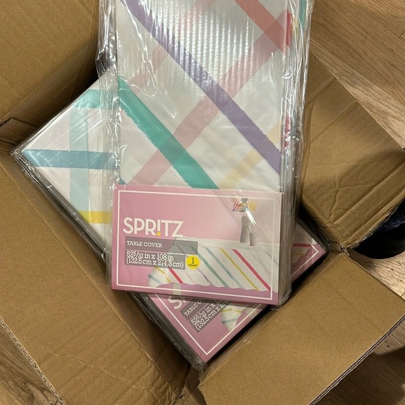 Spritz 8 pack table covers multicolor pastel - Picture 2 of 4